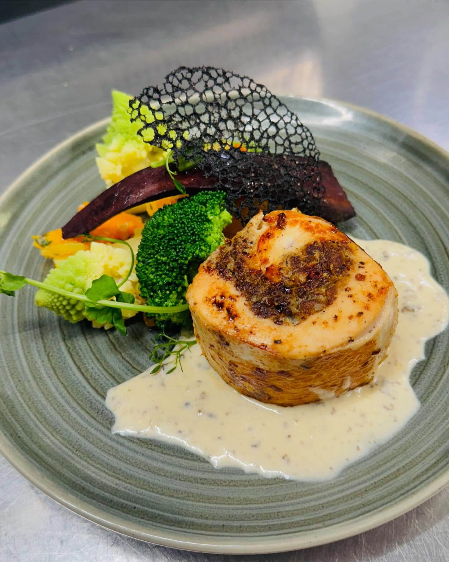 Roulé de volaille sauce crème